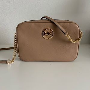 Nude Michael Kors crossbody